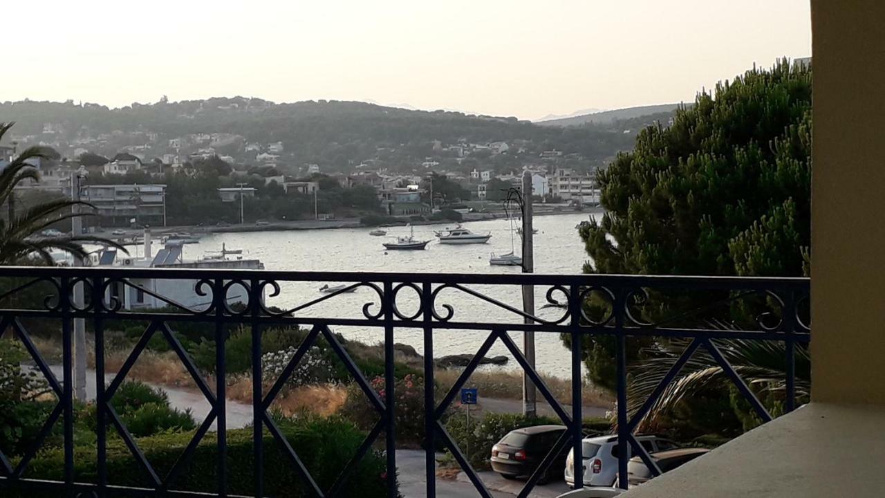 The Swan And The Gull, Porto Rafti Yacht Harbor Apartment Екстериор снимка