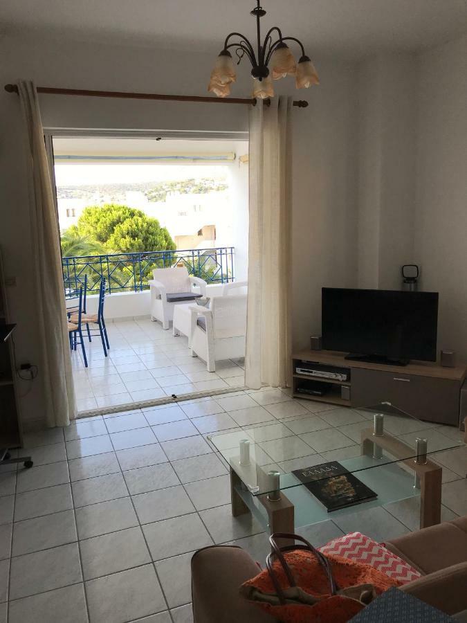 The Swan And The Gull, Porto Rafti Yacht Harbor Apartment Екстериор снимка